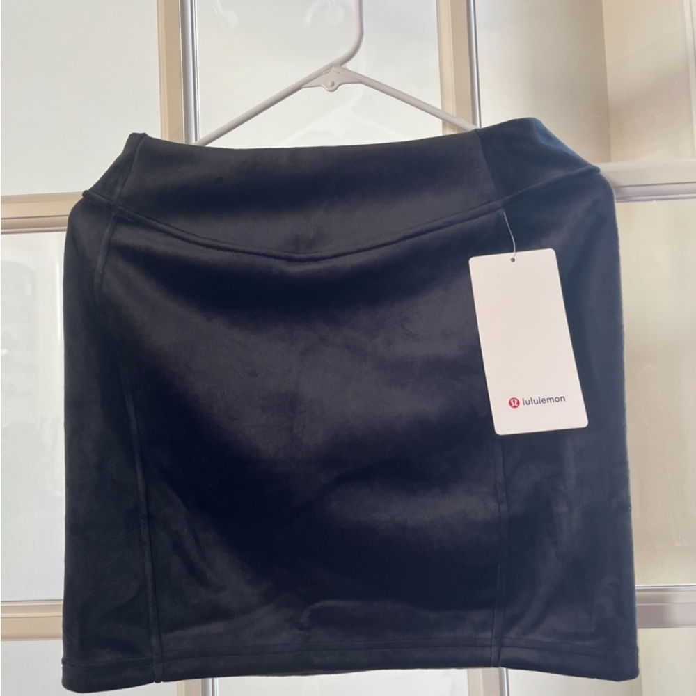 lululemon athletica Sleek Black Velvet Skirt